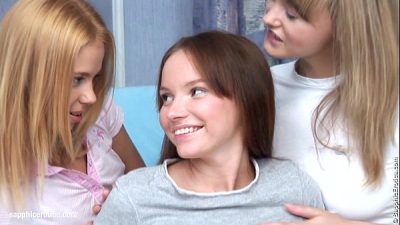 Phim sex hai chị gái đưa em gái mới lớn vào đời