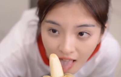 Phim Sex Lin Yuxi Được Anh Trai Dạy Cách Ăn Chuối Đúng Cách